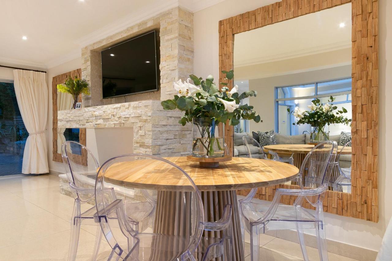Luxury Serviced Mountain Villa In Constantia Cape Town Luaran gambar