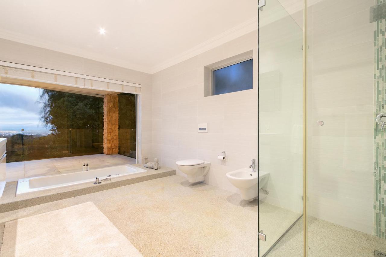Luxury Serviced Mountain Villa In Constantia Cape Town Luaran gambar